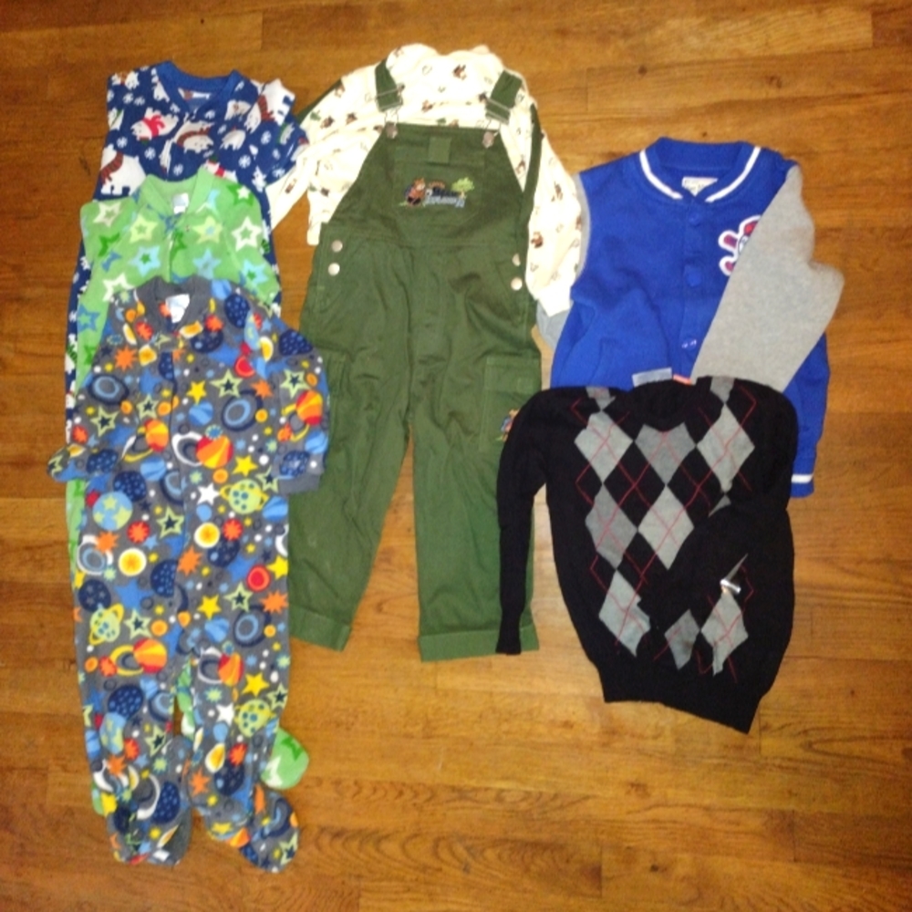 Boys bundle of six 3T clothes